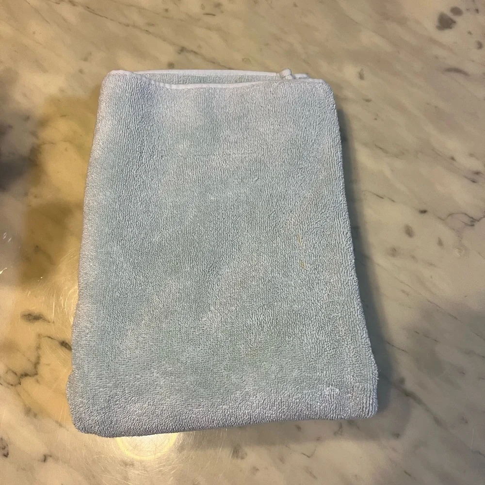 Vintage Fieldcrest Bath rug/ Firm Price